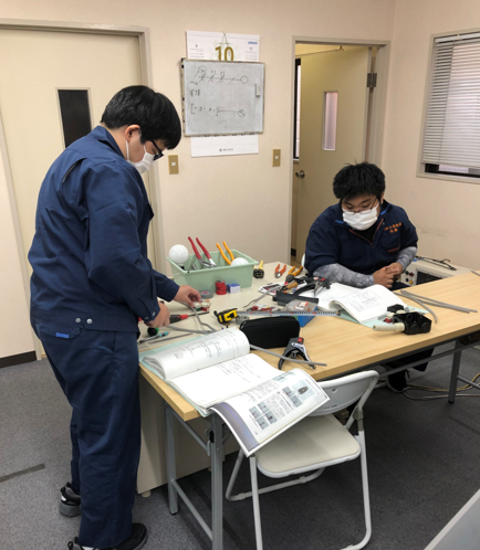 第2種電気工事士試験に向けて実技問題の練習中です。